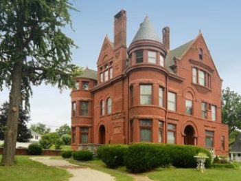 Things To Do, Pepin Mansion